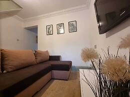 Elegant 4-bed House in Dartford