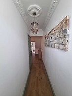 Elegant 4-bed House in Dartford