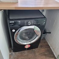 Elegant 4-bed House in Dartford