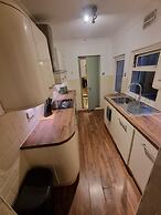 Elegant 4-bed House in Dartford