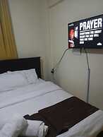 Lux Suites Attic Place Studio Apartemnts