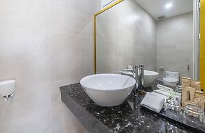 Tiffany hotel & restaurant