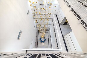 Tiffany hotel & restaurant