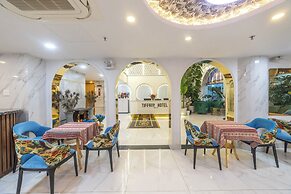 Tiffany hotel & restaurant