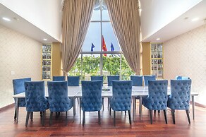 Tiffany hotel & restaurant