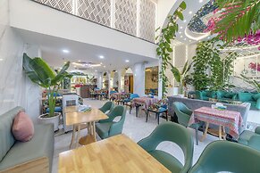 Tiffany hotel & restaurant