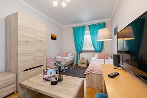 Daszyńskiego Apartment Cracow by Renters