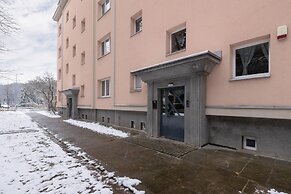 Daszyńskiego Apartment Cracow by Renters