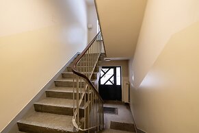 Daszyńskiego Apartment Cracow by Renters