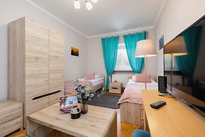 Daszyńskiego Apartment Cracow by Renters