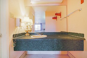 Regency Inn By Oyo Three Rivers