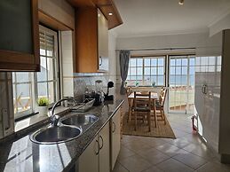 Bela Vista Apartment by Acasadascasas