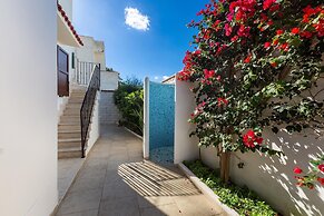 3672 Villa Acquamarina by Barbarhouse