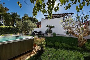 3672 Villa Acquamarina by Barbarhouse