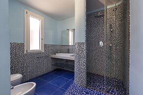 3672 Villa Acquamarina by Barbarhouse