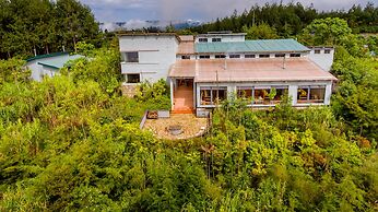 Kiho Gorilla Safari Lodge