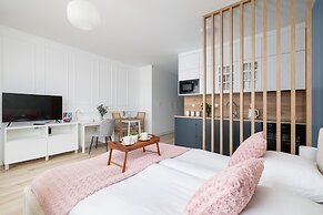 Cozy Studio in Kraków by Renters