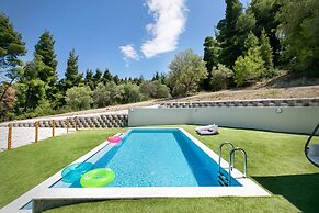 Euphoria Club 1 by Halkidiki Villas