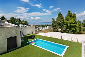 Euphoria Club 1 by Halkidiki Villas