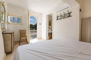 3673 Trullo Antica Puglia by Perle di Puglia