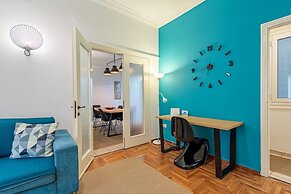 Acropolis Stylish 2BR Apartment - Center of Athens