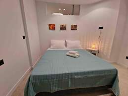 Comfortable Living in Athens 2BR Apartment