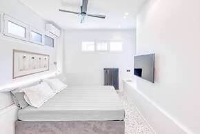 Comfortable Living in Athens 2BR Apartment