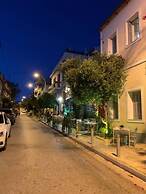 Comfortable Living in Athens 2BR Apartment