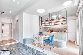 Comfortable Living in Athens 2BR Apartment