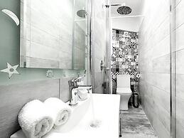 Amazing View 2BR Apartment Heart of Athens