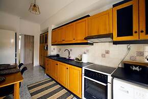 ew Thission Luxury Apartment