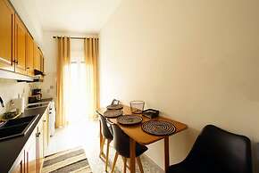 ew Thission Luxury Apartment