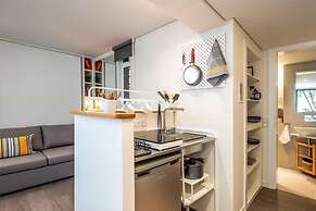 Cozy Nest at Acropolis Footsteps