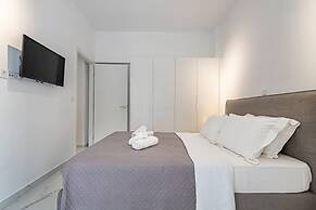 Acropolis Luxury Apartment