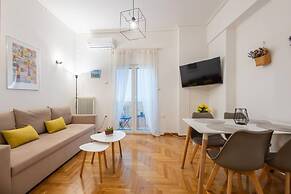 Roubnb Acropolis Museum 1BD Apt