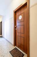 Roubnb Acropolis Museum 1BD Apt