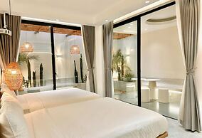 KIN WANDER TRUNG SON