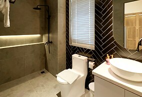 KIN WANDER TRUNG SON