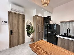 KIN WANDER TRUNG SON