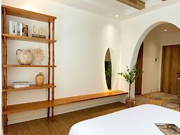 KIN WANDER TRUNG SON