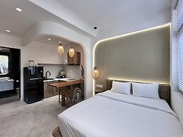 KIN WANDER TRUNG SON