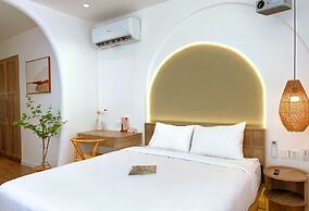 KIN WANDER TRUNG SON