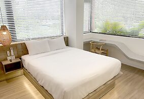 KIN WANDER TRUNG SON