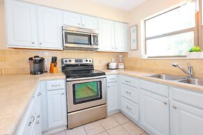 Lei Lani 108 2 Bedroom Condo by Redawning