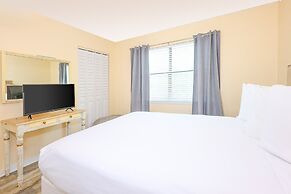 Lei Lani 108 2 Bedroom Condo by Redawning