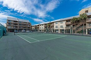 Lei Lani 108 2 Bedroom Condo by Redawning