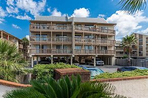 Lei Lani 108 2 Bedroom Condo by Redawning