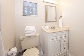 Lei Lani 108 2 Bedroom Condo by Redawning