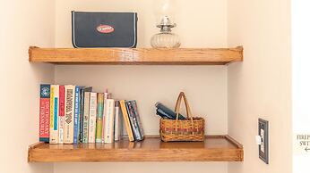 19 Mountainside 2 Bedroom Condo by RedAwning