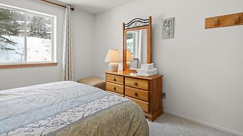 19 Mountainside 2 Bedroom Condo by RedAwning